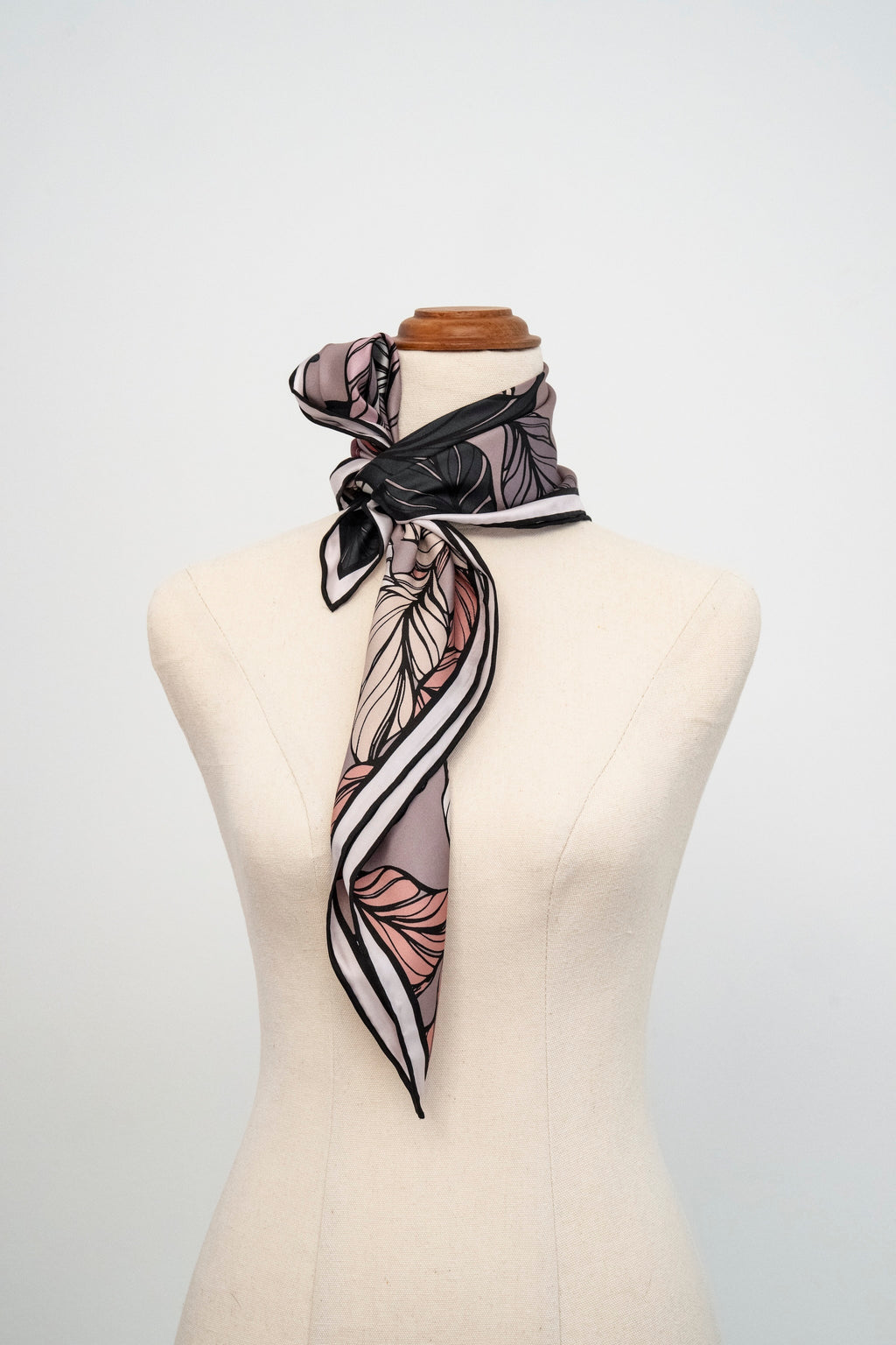 KAIYI 65x65CM 100% Twill Silk Double-sided Scarf for Woman Fashion and Gift (T65-02)