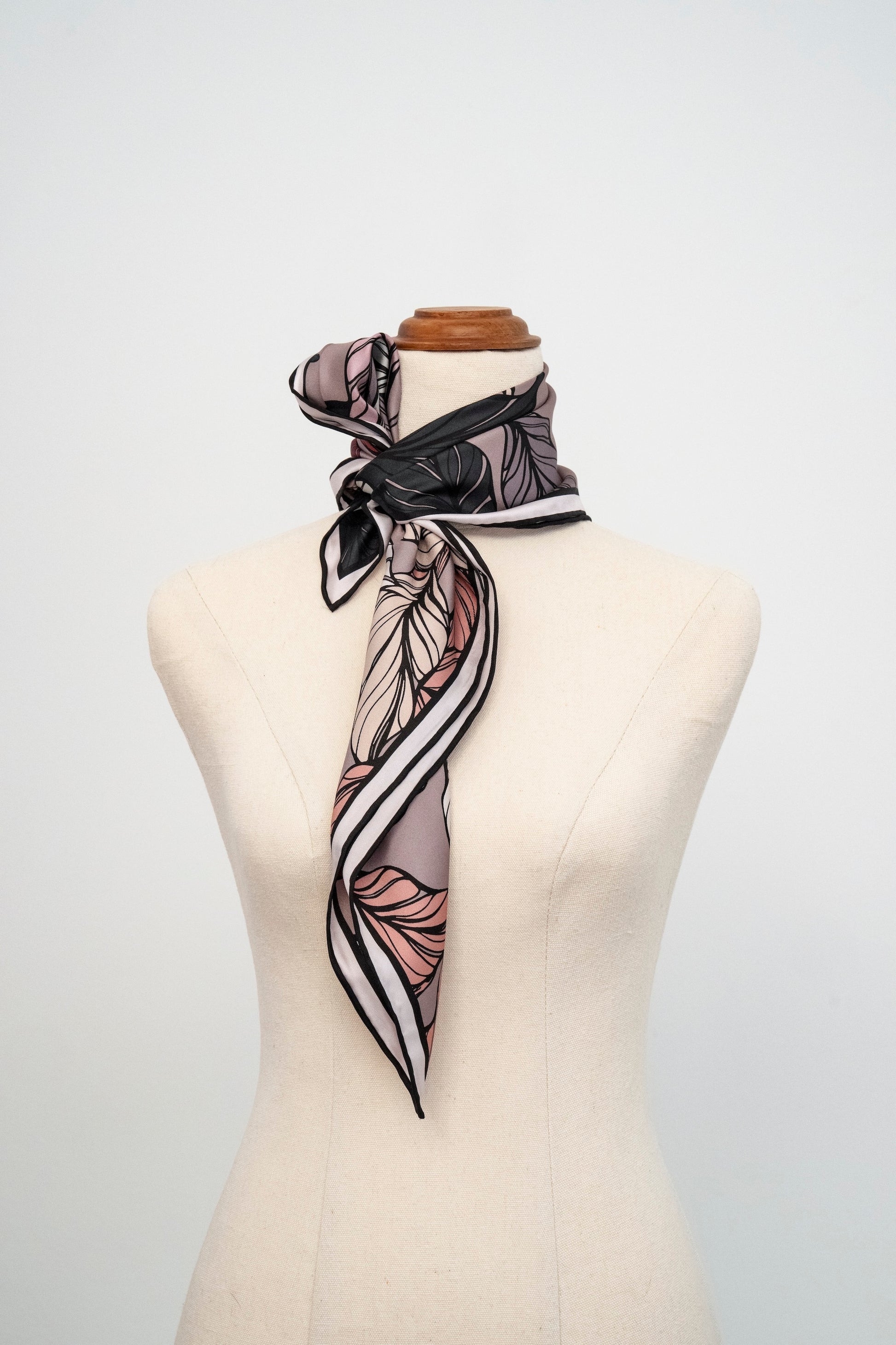 KAIYI 65x65CM 100% Twill Silk Double-sided Scarf for Woman Fashion and Gift (T65-02)