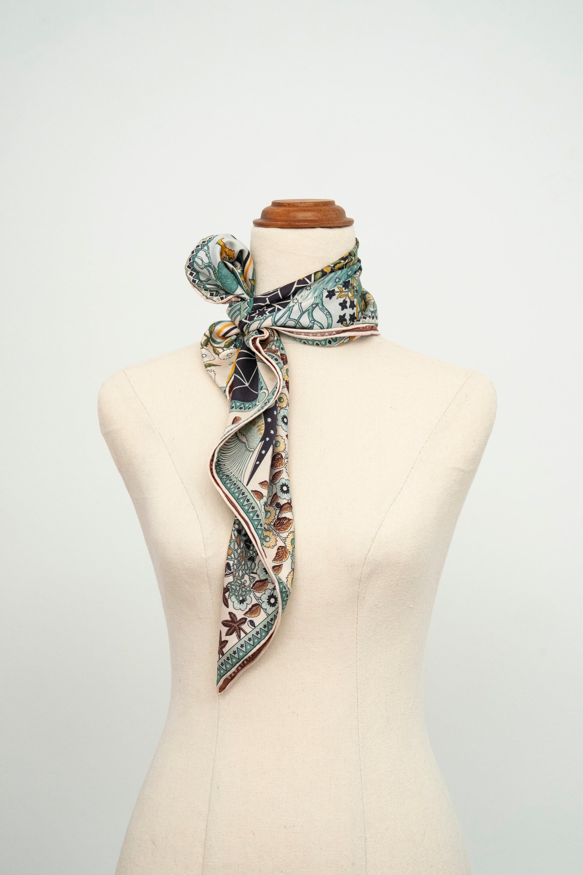 KAIYI 65x65CM 100% Twill Silk Double-sided Scarf for Woman Fashion and Gift (T65-07)