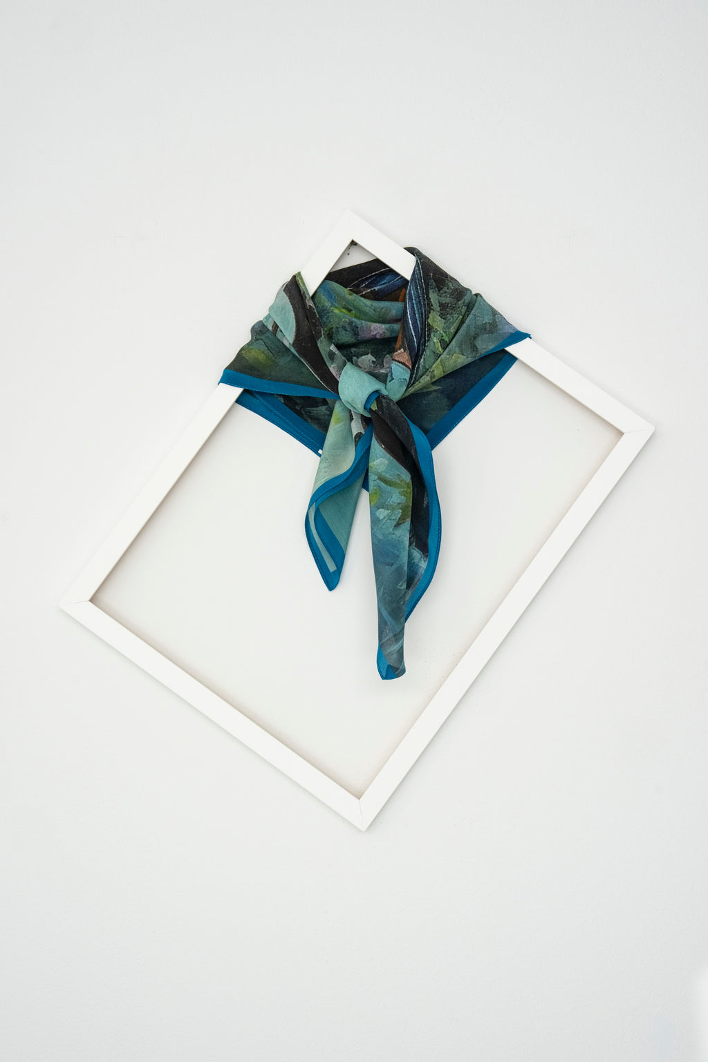 KAIYI 65x65CM Lightweight Crepe de Chine Silk Scarf for Summer Accessory and Gift (SZ65-18)