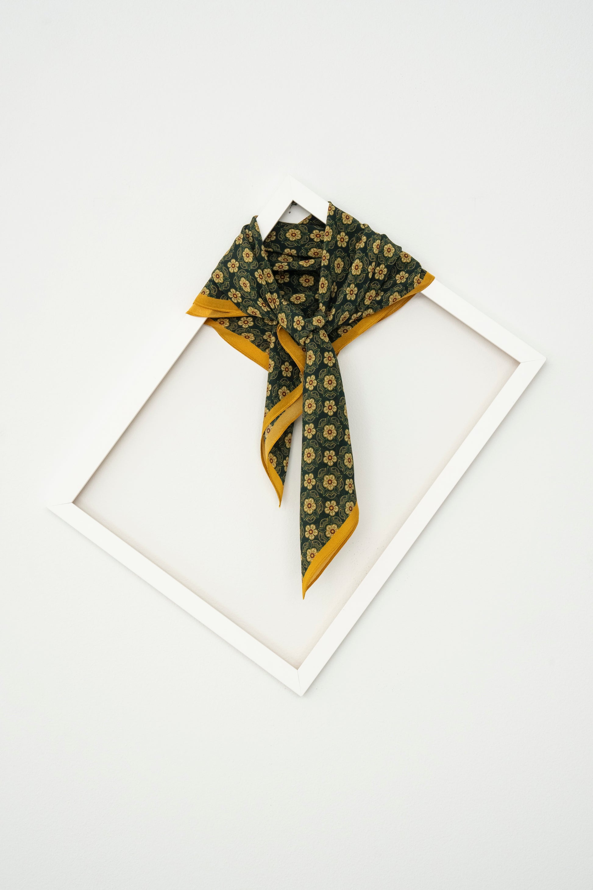 KAIYI 65x65CM Lightweight Crepe de Chine Silk Scarf for Summer Accessory and Gift (SZ65-11)