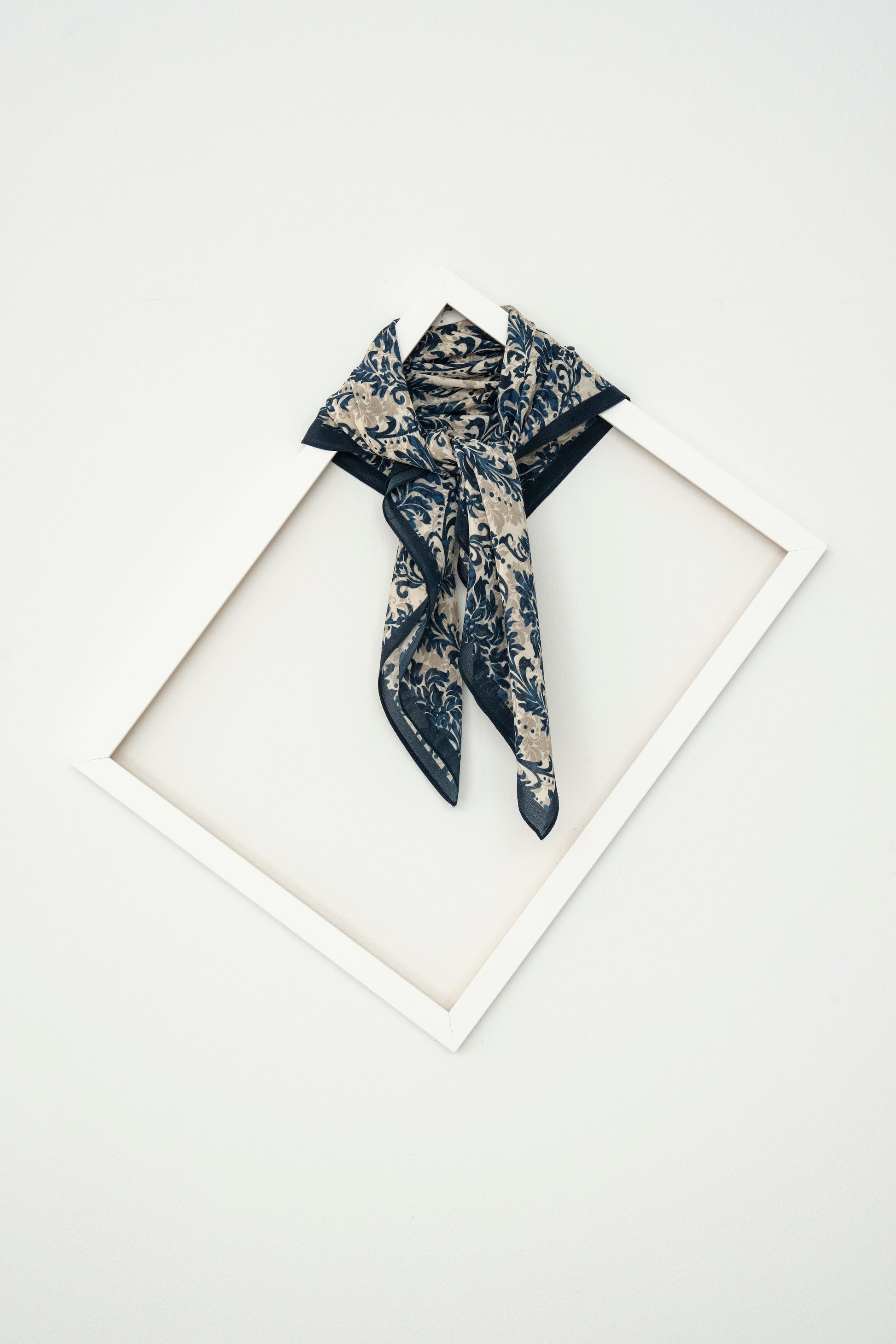 KAIYI 65x65CM Lightweight Crepe de Chine Silk Scarf for Summer Accessory and Gift (SZ65-10)