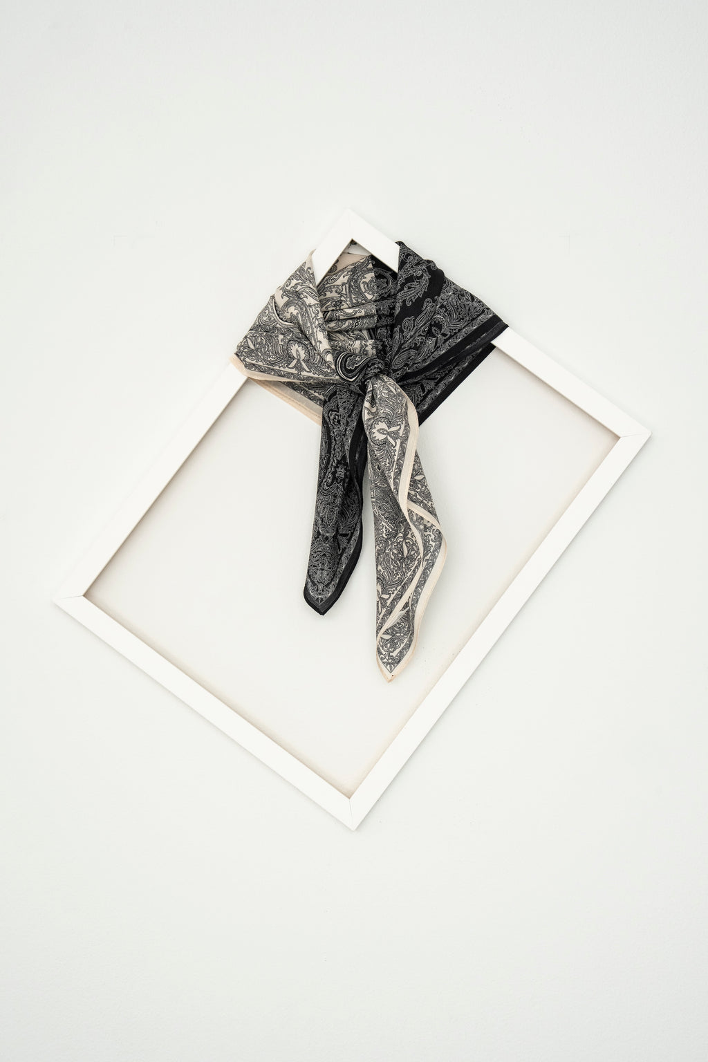 KAIYI 65x65CM Lightweight Crepe de Chine Silk Scarf for Summer Accessory and Gift (SZ65-06)